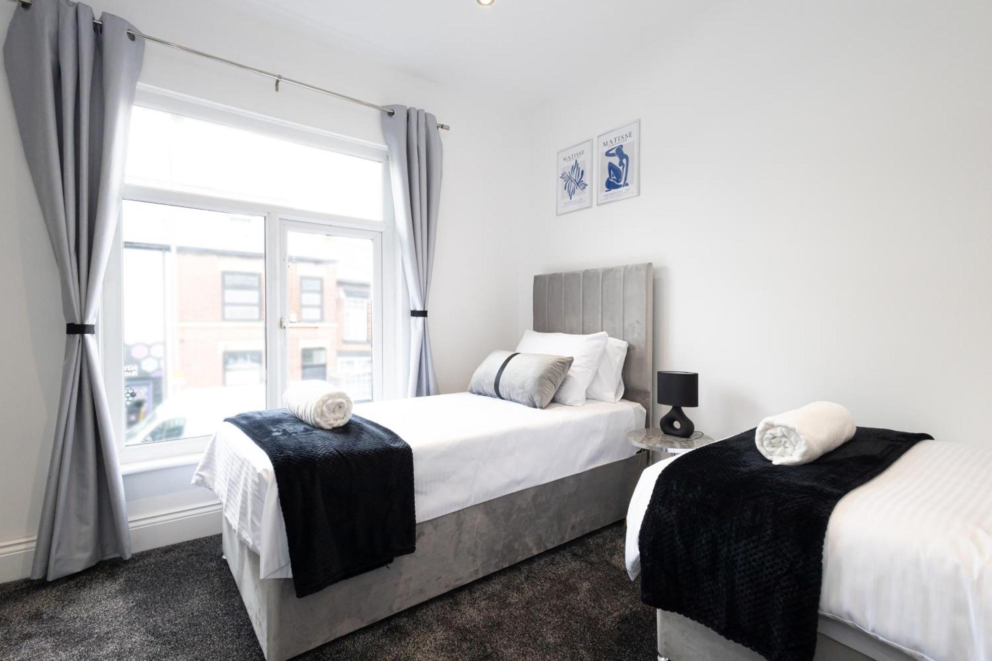 Boutique Bolton Apartments Bagian luar foto